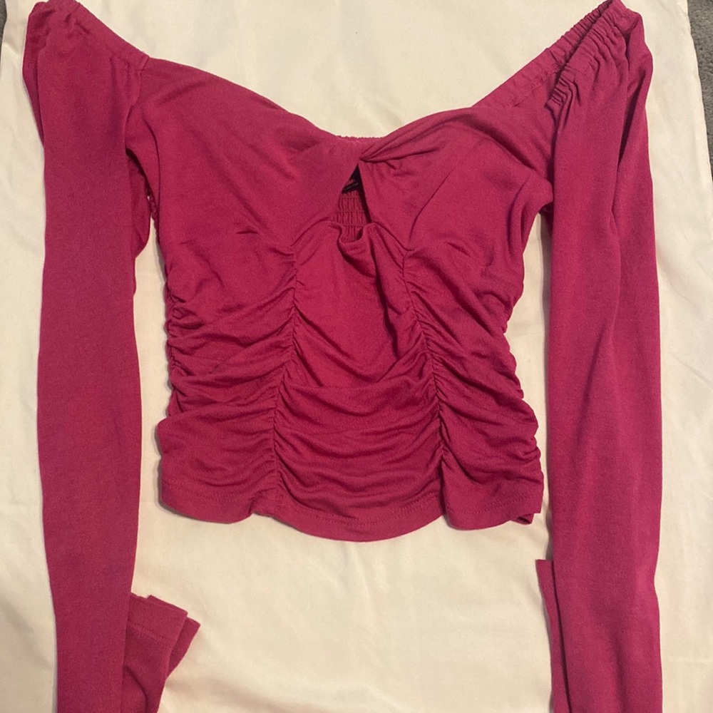 NEW Urban Outfitters XS Magenta Long Sleeve w Cut out Never Worn